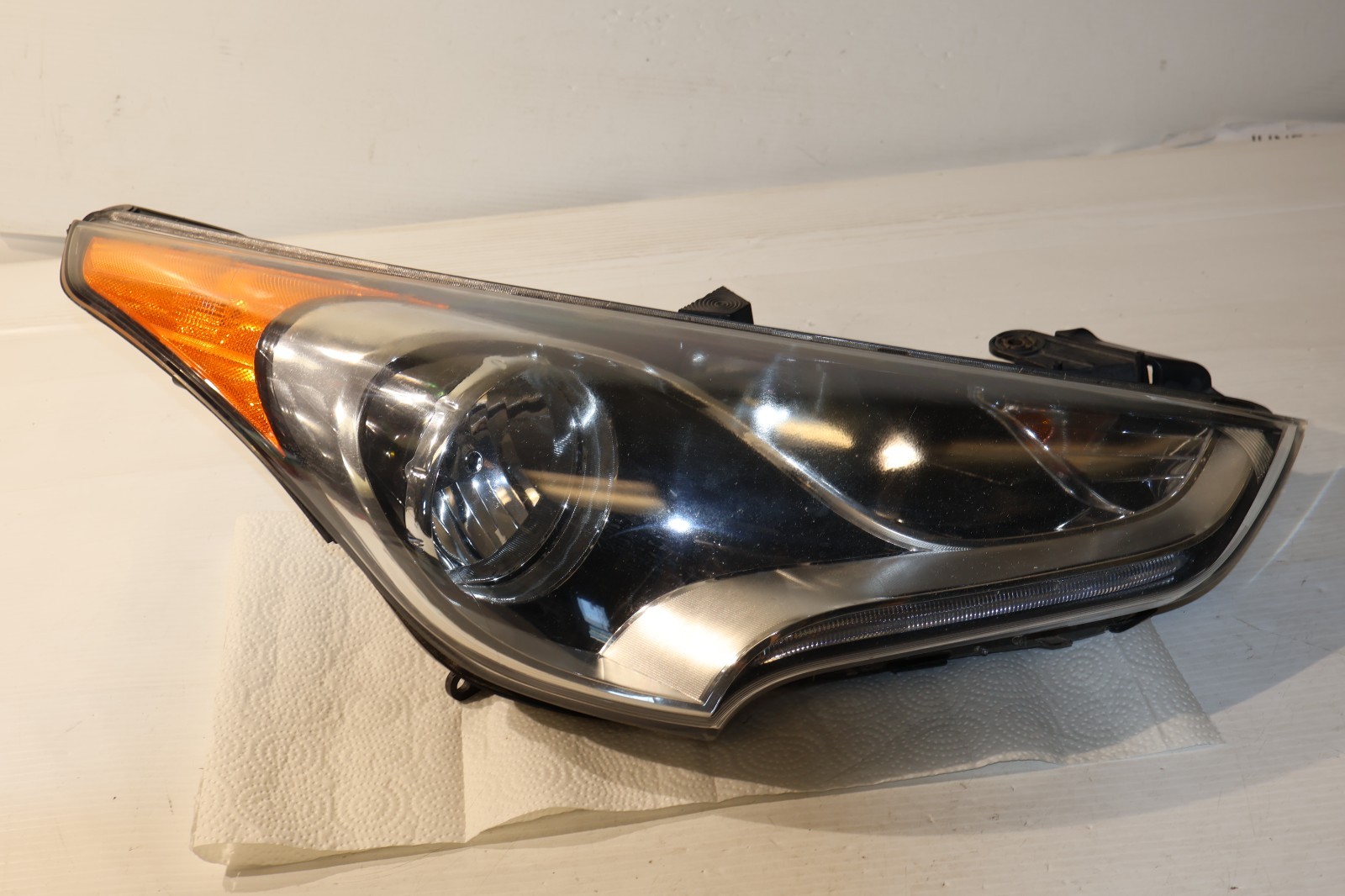 12 13 14 15 16 17 Hyundai Veloster Passenger Headlight Head Lamp Light 32219