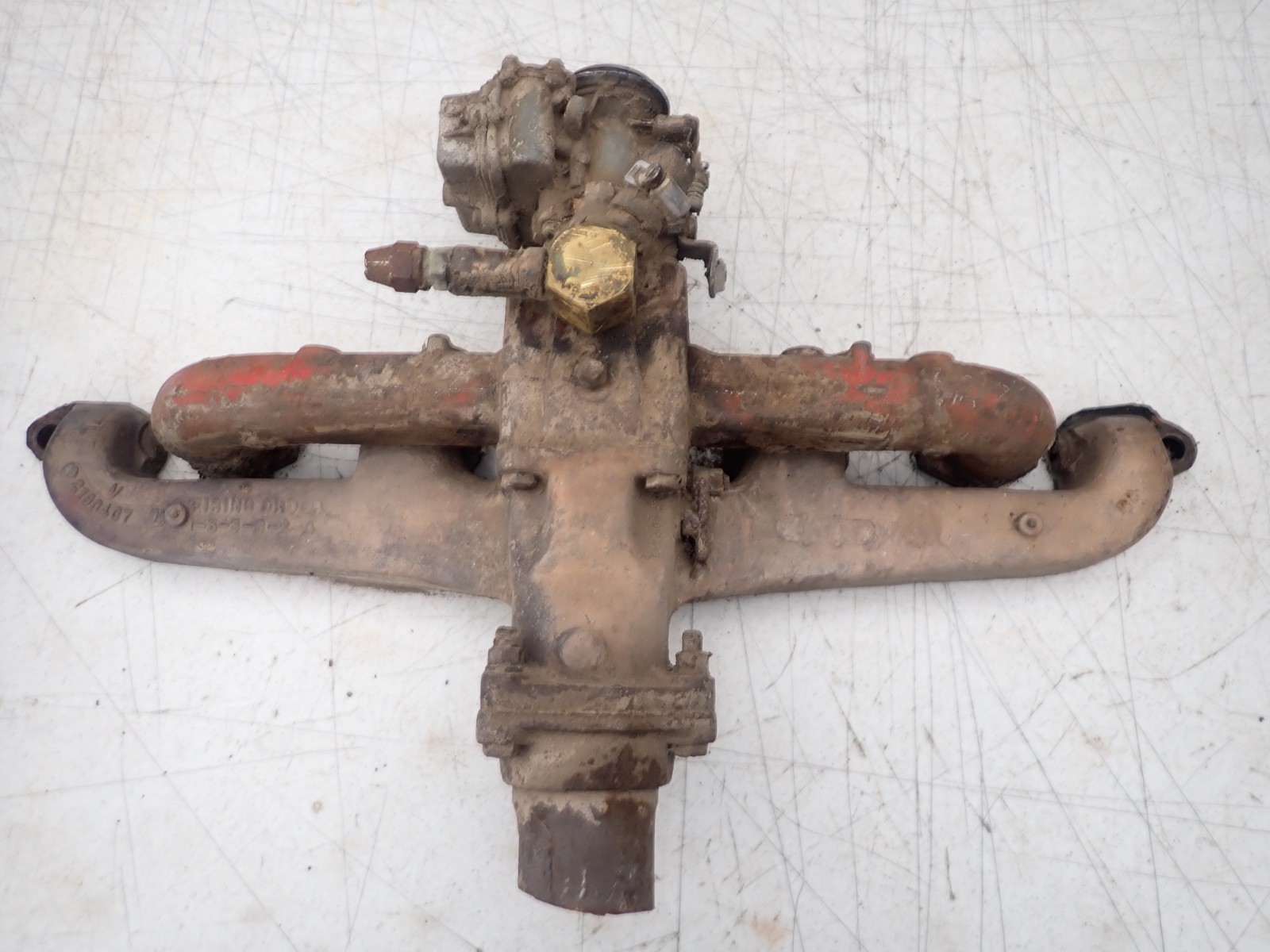 1947 1954 GMC Truck 6 cyl INTAKE / EXHAUST MANIFOLDS WITH CARBURETOR 228 248 1947 1954 GMC Truck 6 cyl INTAKE / EXHAUST MANIFOLDS WITH CARBURETOR 228 248