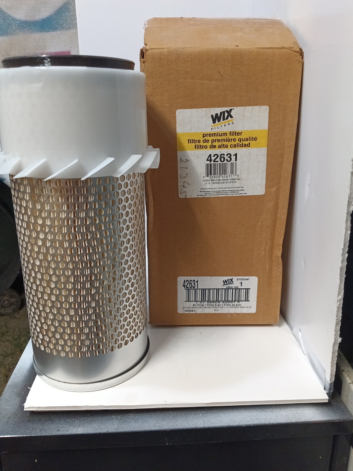 GENUINE WIX 42631 AIR FILTER NOS GENUINE WIX 42631 AIR FILTER NOS