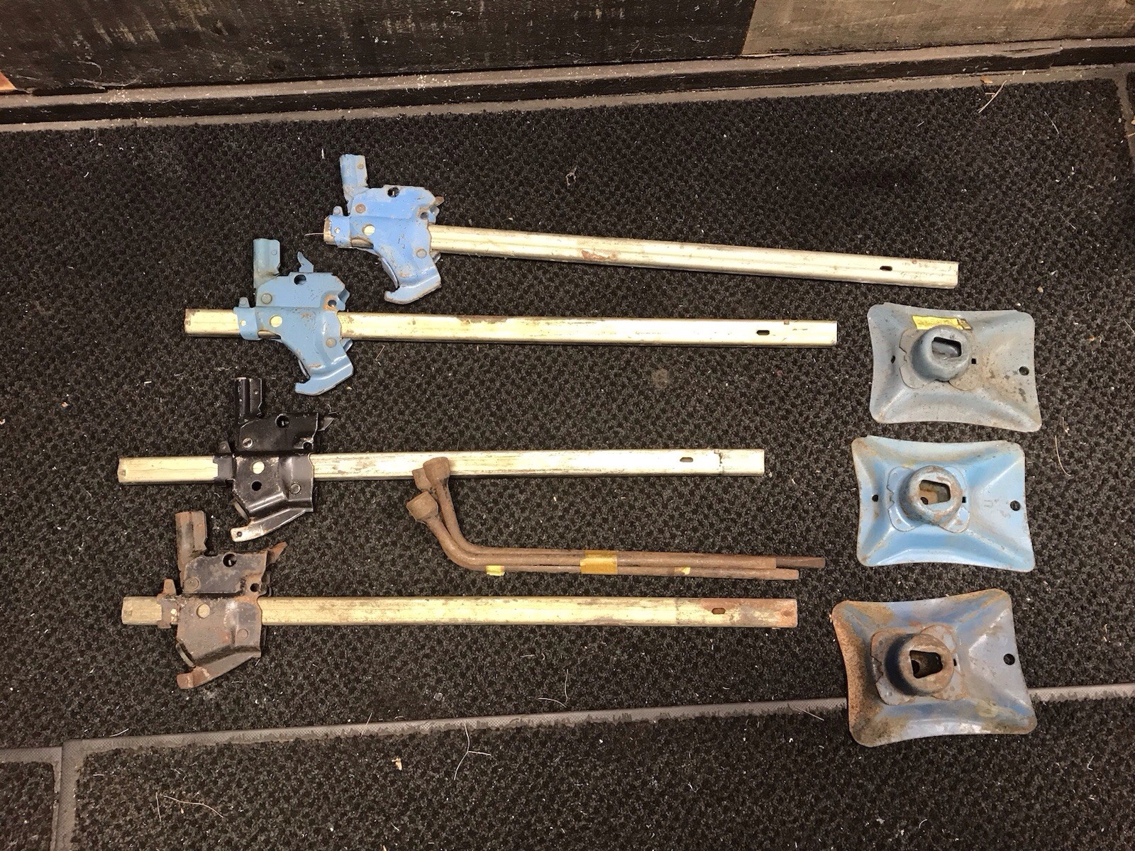 Vintage  1960 1970's Bumper Jack Chevrolet Pontiac Buick Olds Cadillac GM Qty4