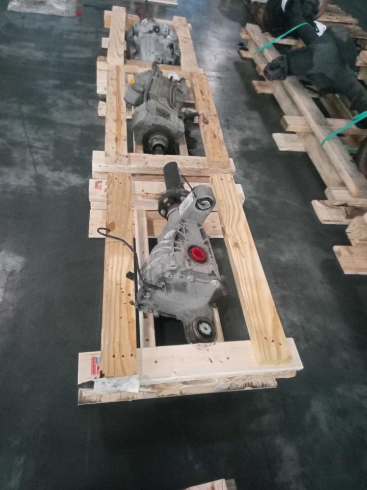 Carrier Rear Axle Automatic LS Opt Myb 3.27 Ratio Fits 11-15 CAMARO 829900 Carrier Rear Axle Automatic LS Opt Myb 3.27 Ratio Fits 11-15 CAMARO 829900