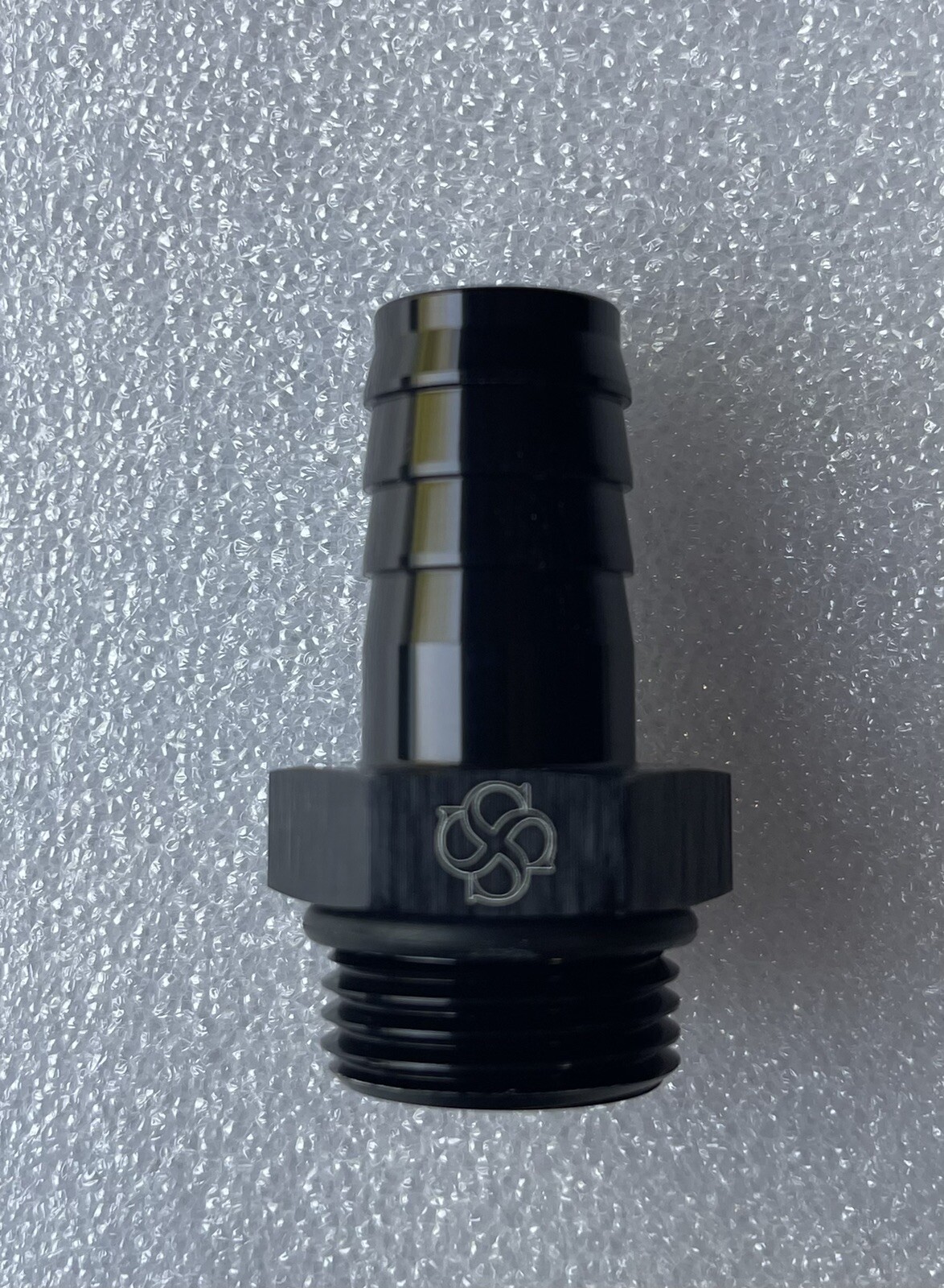 B118 -4AN O Ring Boss To 5/16 Hose Barb Aluminum BLACK 7/16-20 UNF Threads
