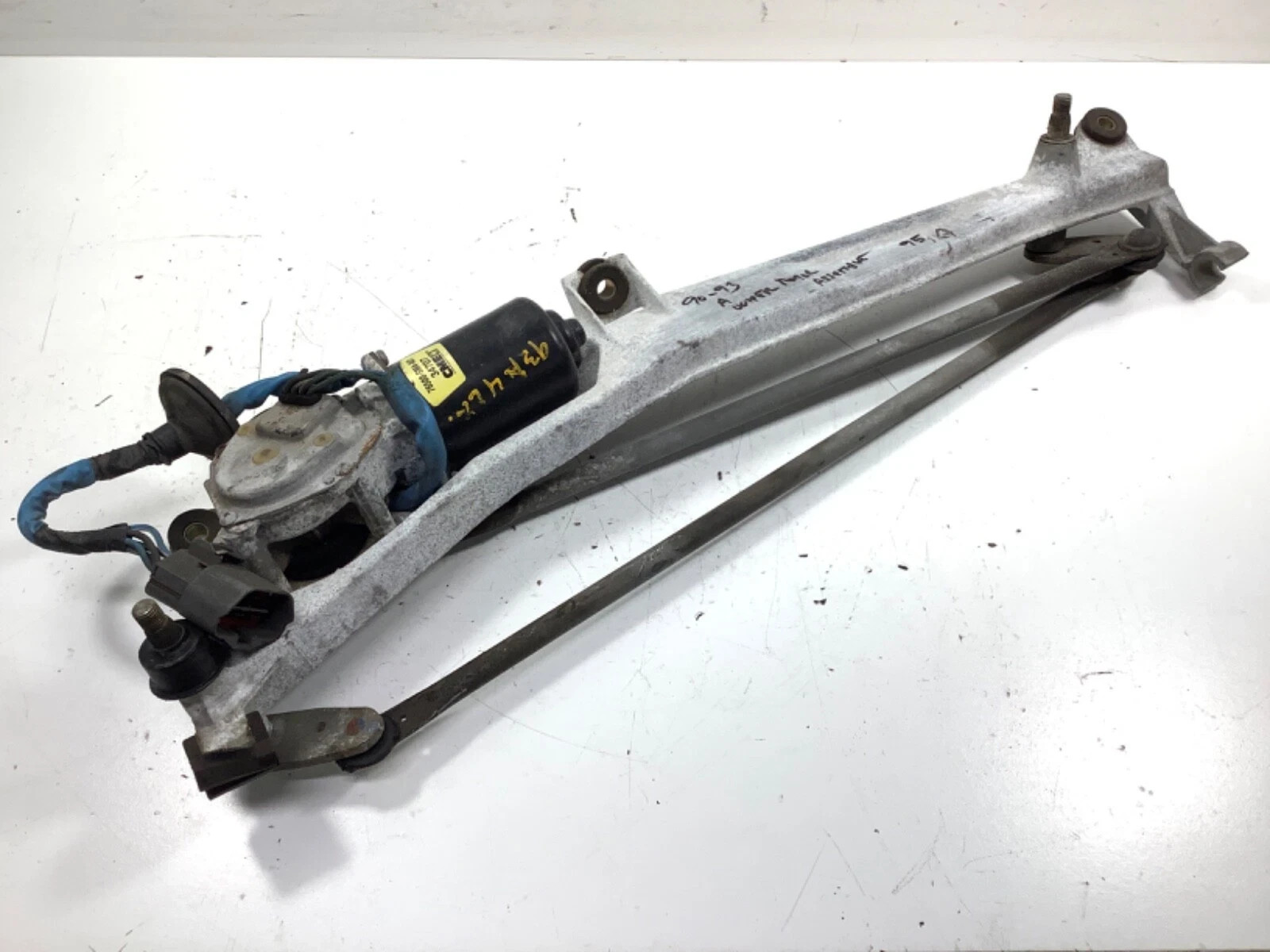 1990-1993 Honda Accord Front Windshield Wiper Motor & Linkage Assembly OEM