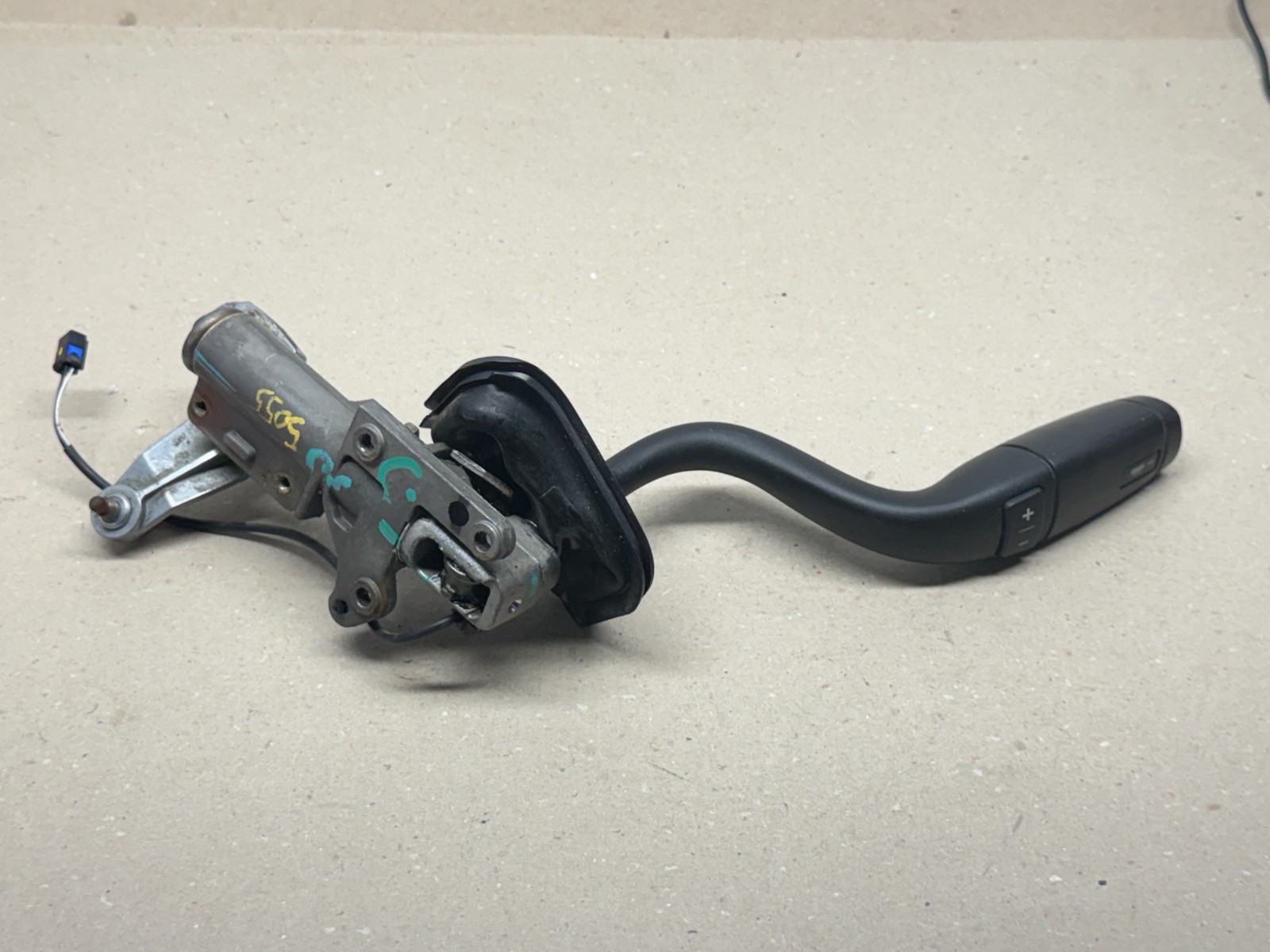2014-2019 GMC SIERRA 1500 STEERING COLUMN GEAR SHIFTER LEVER OEM