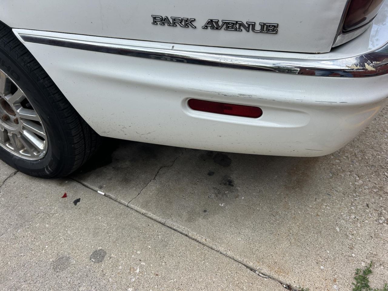 (LOCAL PICKUP ONLY) Rear Bumper Without Rear Park Assist Fits 97-05 PARK AVENUE 