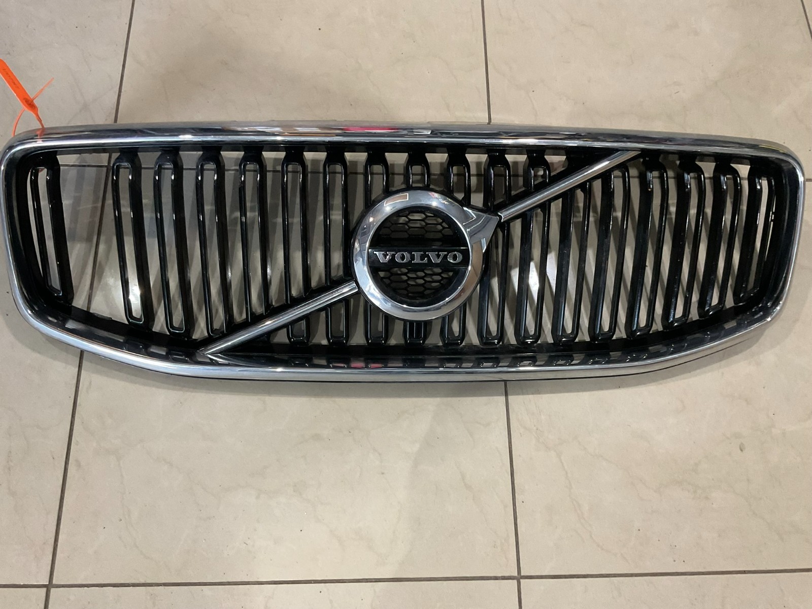 Grille Grill 2018-2023 Volvo XC60 31425537 OEM Grille Grill 2018-2023 Volvo XC60 31425537 OEM