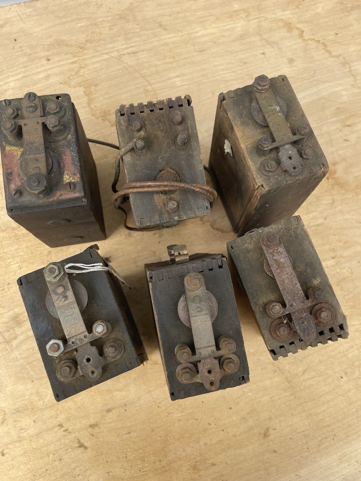LOT OF 6 VINTAGE ANTIQUE FORD MODEL T IGNITION COILS BUZZ BOX AS IS FOR REPAIR