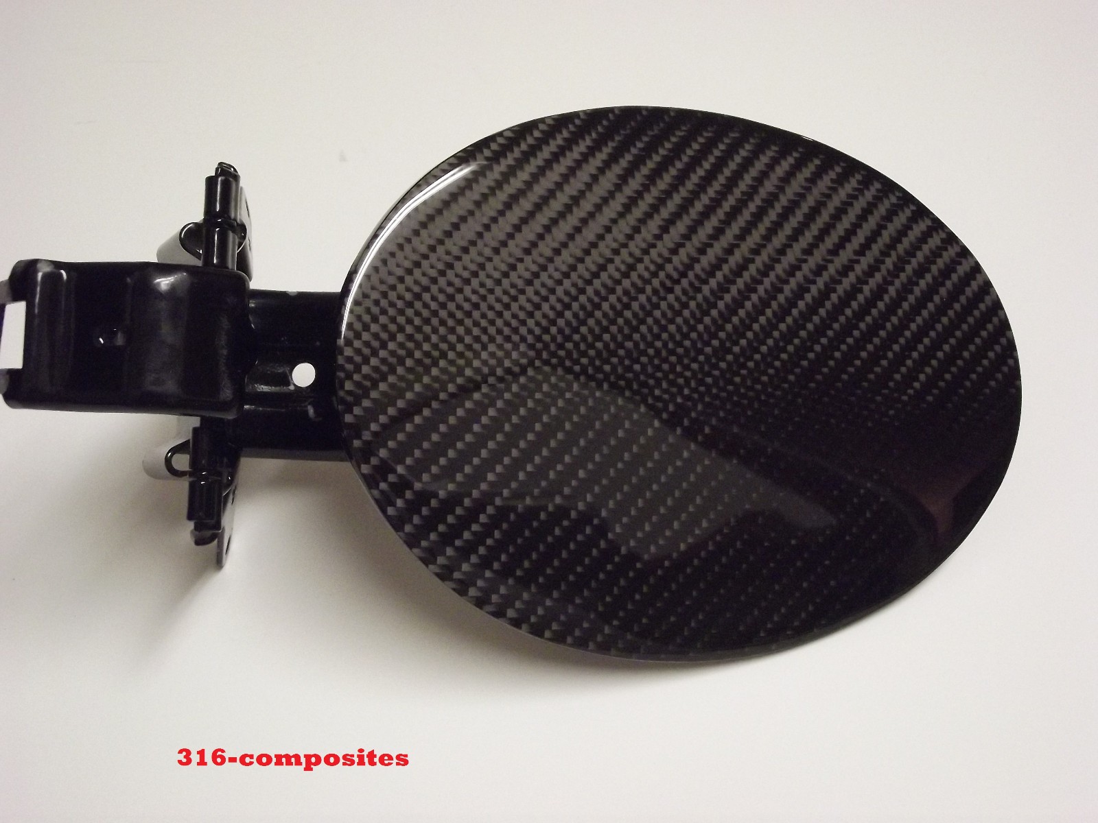 Carbon Fiber Fuel Door Gas Lid For 97-04 Chevy Corvette C5 Z06 Carbon Fiber Fuel Door Gas Lid For 97-04 Chevy Corvette C5 Z06