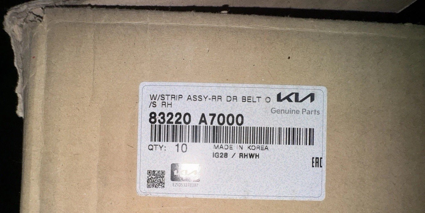 New Oem 2014-2018 Kia Forte Belt Molding 83220-A7000