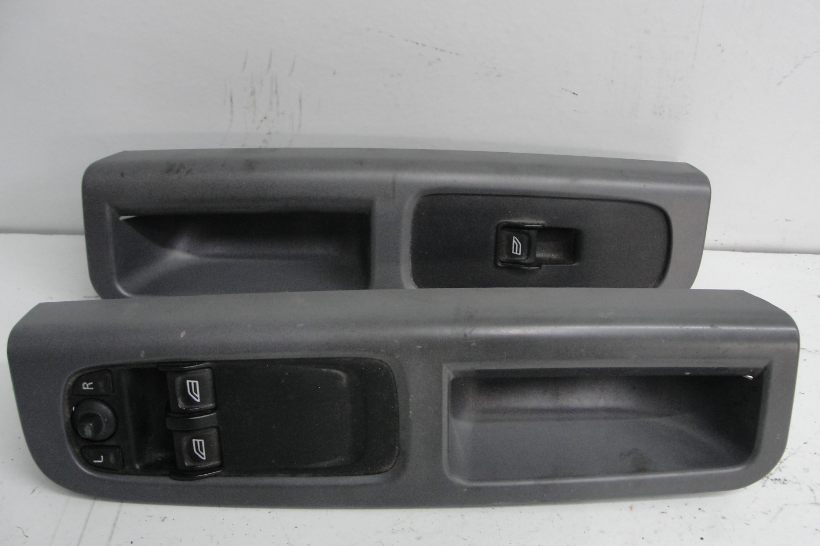 Volvo C30 08-10 driver door master power windows mirrors control switch PAIR OEM