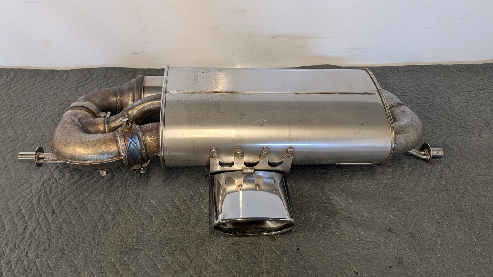 EB1393 2021 21 LOTUS EVORA GT MUFFLER SILENCER EXHAUST TIP