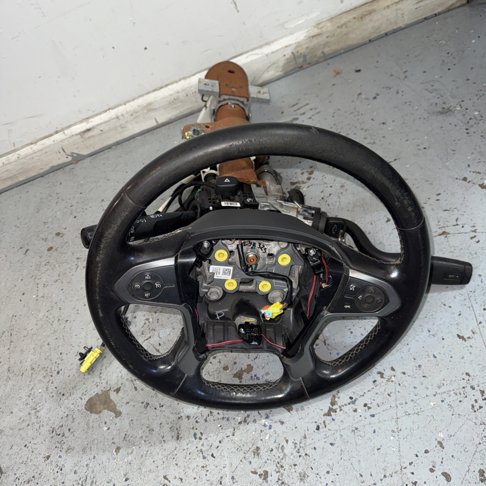 14-16 CHEVROLET SILVERADO 1500 Steering Column WITH KEY COLUMN SHIFT  #251148