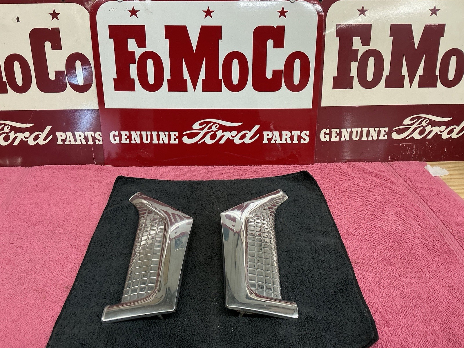 1956 Ford 4 Door Hardtop Rear Window Side Moldings. ( L&R ) Nice 