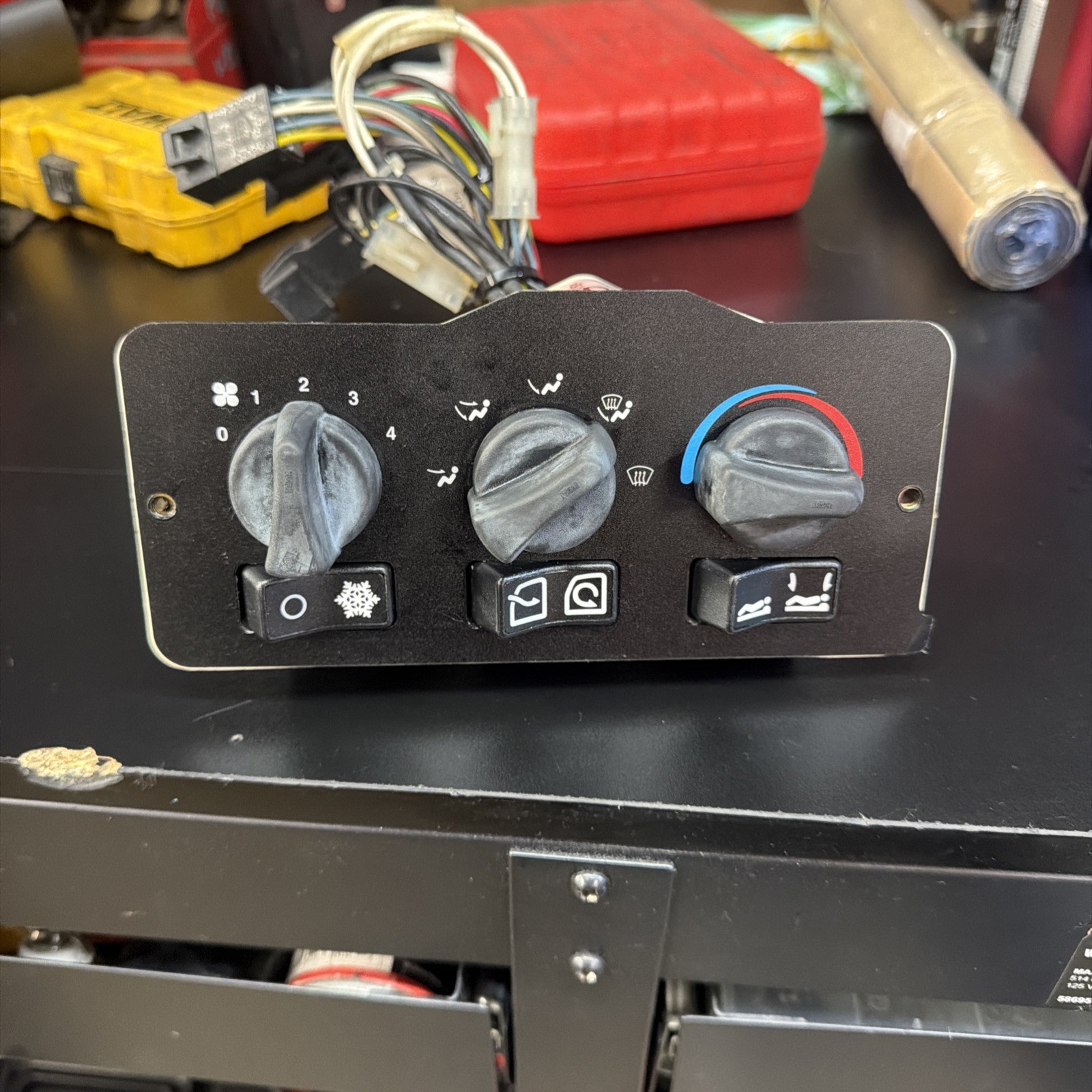 Replaces 18-05002-001 2005 PETERBILT 387 TEMPERATURE CONTROL , WA Replaces 18-05002-001 2005 PETERBILT 387 TEMPERATURE CONTROL , WA