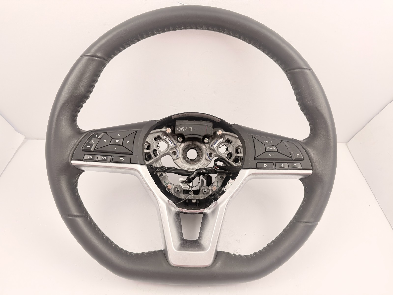 2020-2023 NISSAN SENTRA DRIVER STEERING WHEEL W/AUDIO CRUISE CONTROL SWITCH OEM