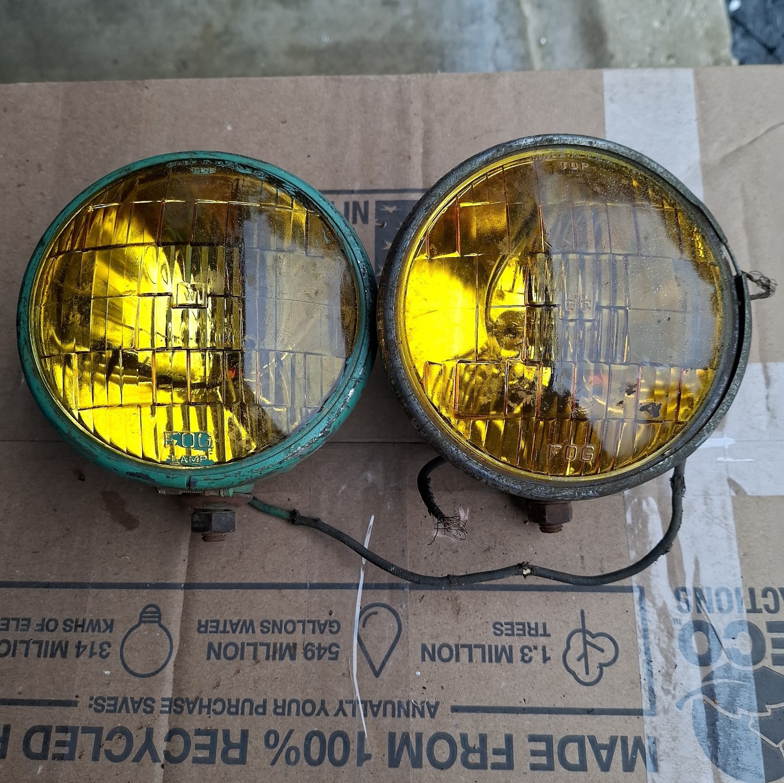 Vintage Unity Automotive Fog Lights Pair Amber GE FOG Glass Lenses Accessory Vintage Unity Automotive Fog Lights Pair Amber GE FOG Glass Lenses Accessory