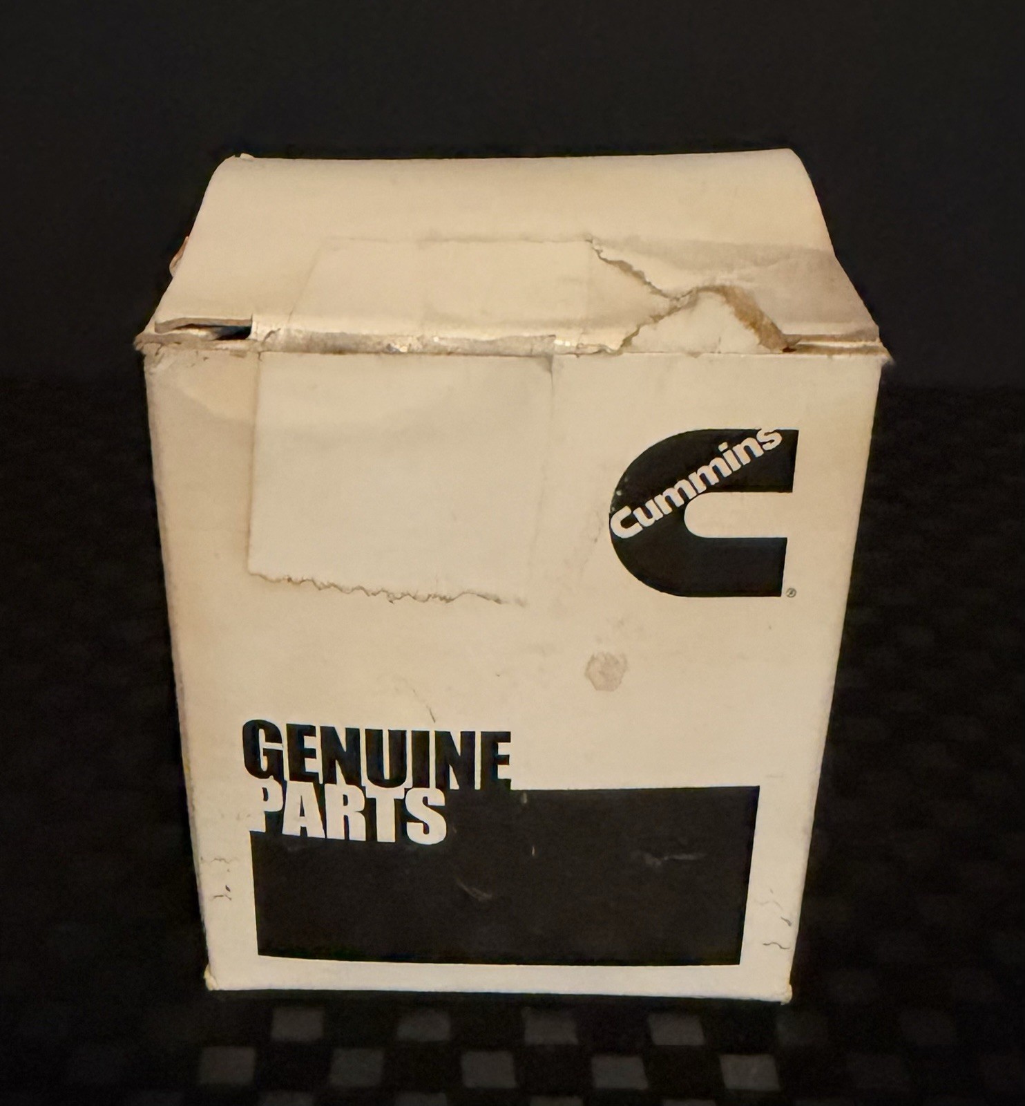 Cummins Thermostat Item # 5627589 New In Box Never Used