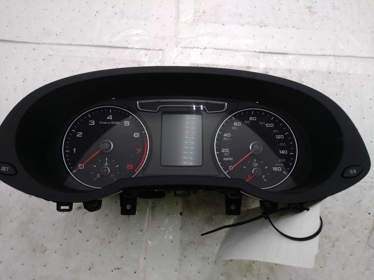 Speedometer Cluster MPH Opt 9Q7 ID 8U0920970 Fits 15-17 AUDI Q3 679237