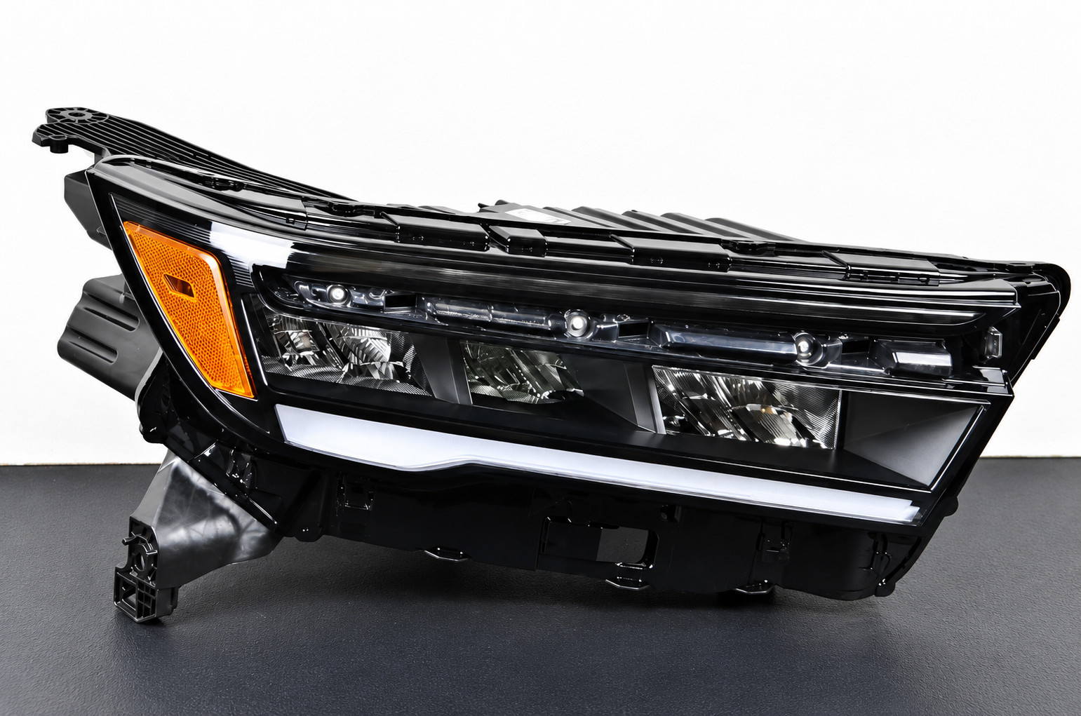 Nice 2023-2025 Honda Pilot Right Passenger RH LED Headlight Genuine OEM