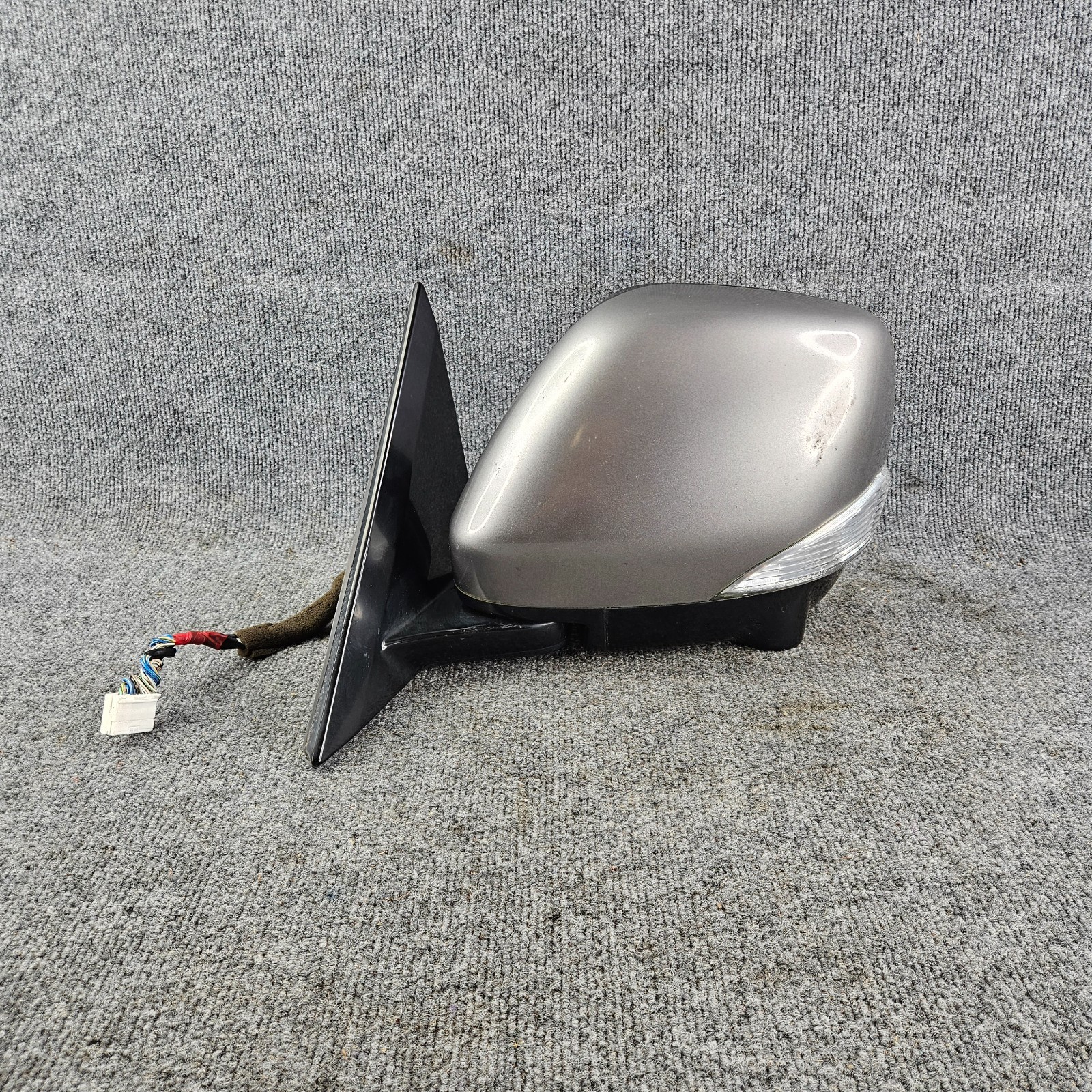 2011 -2017 INFINITI QX56 QX80 RIGHT Driver SIDE MIRROR W/ CAMERA 20-Pin K51 READ