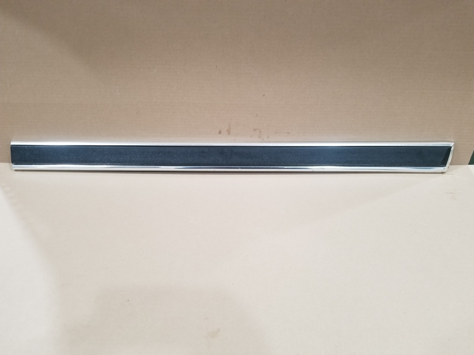 80-86 Ford Truck Bronco XLT Body Lower Trim Molding OEM Passenger Side Door 80-86 Ford Truck Bronco XLT Body Lower Trim Molding OEM Passenger Side Door