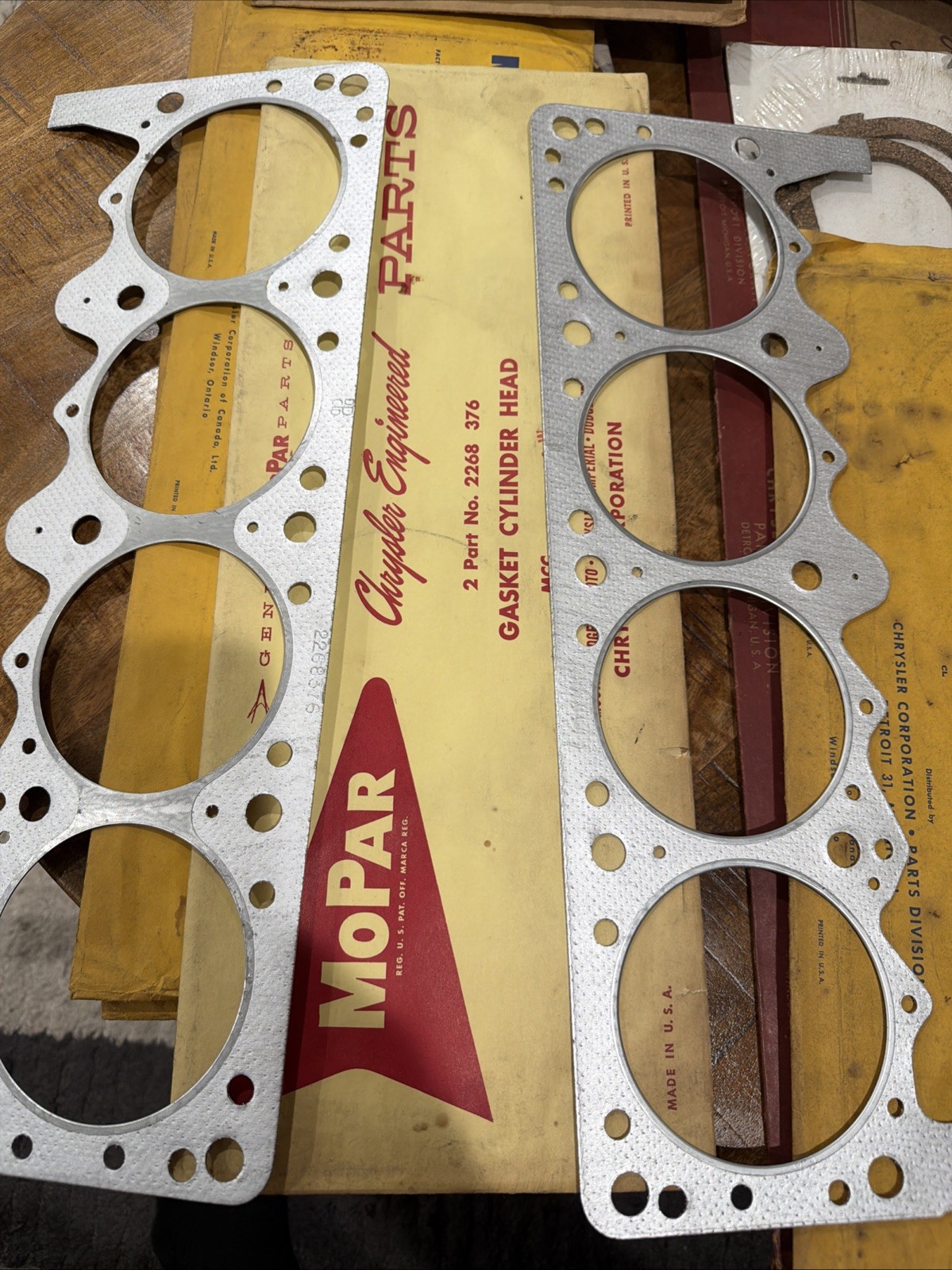 NOS Mopar 2268376 Cylinder Head Gasket Set 318 V8 1962 Dodge Plymouth OEM