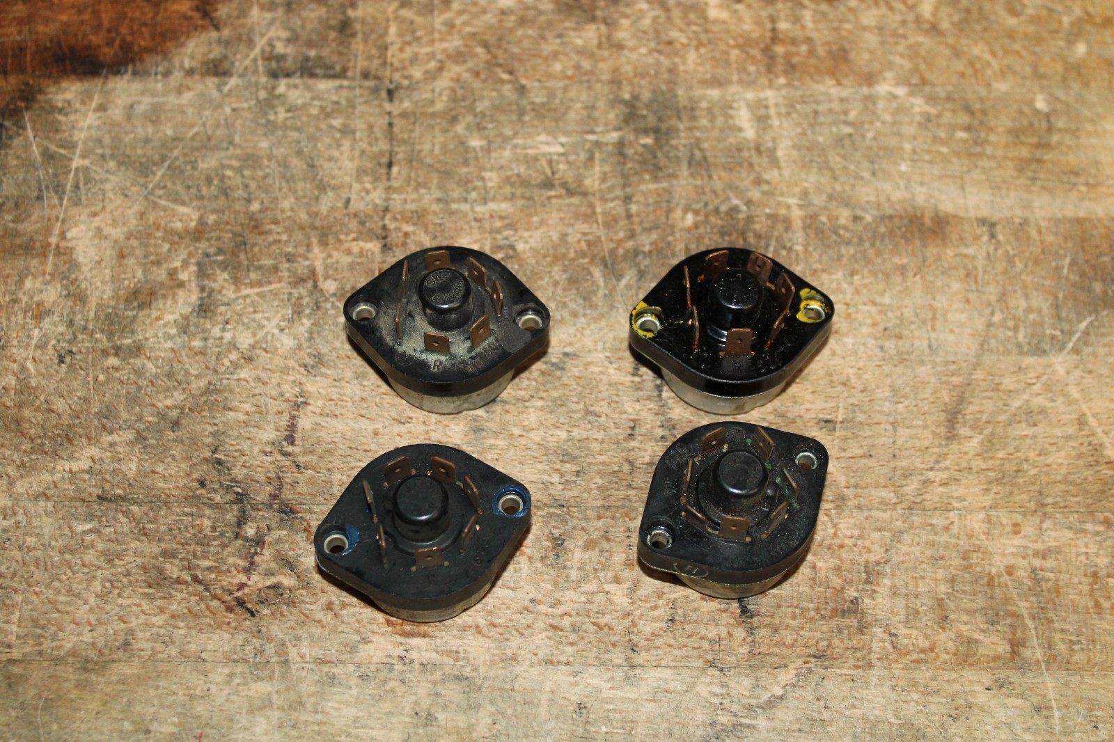 (FOUR) BMW 2002 E10 1502-2002tii 114 Neue Klasse 1500-2000CS IGNITION SWITCH (FOUR) BMW 2002 E10 1502-2002tii 114 Neue Klasse 1500-2000CS IGNITION SWITCH
