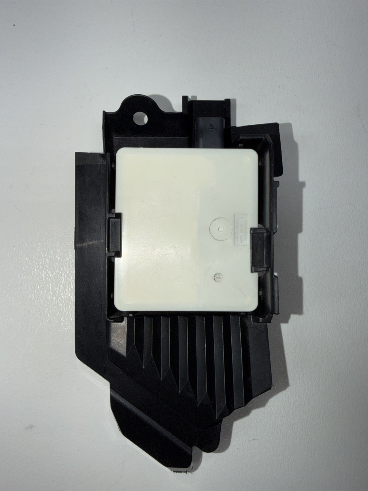 2021-2024 Mercedes-benz S Class Left Driver Side Blindspot Radar Sensor OEM #465 2021-2024 Mercedes-benz S Class Left Driver Side Blindspot Radar Sensor OEM #465