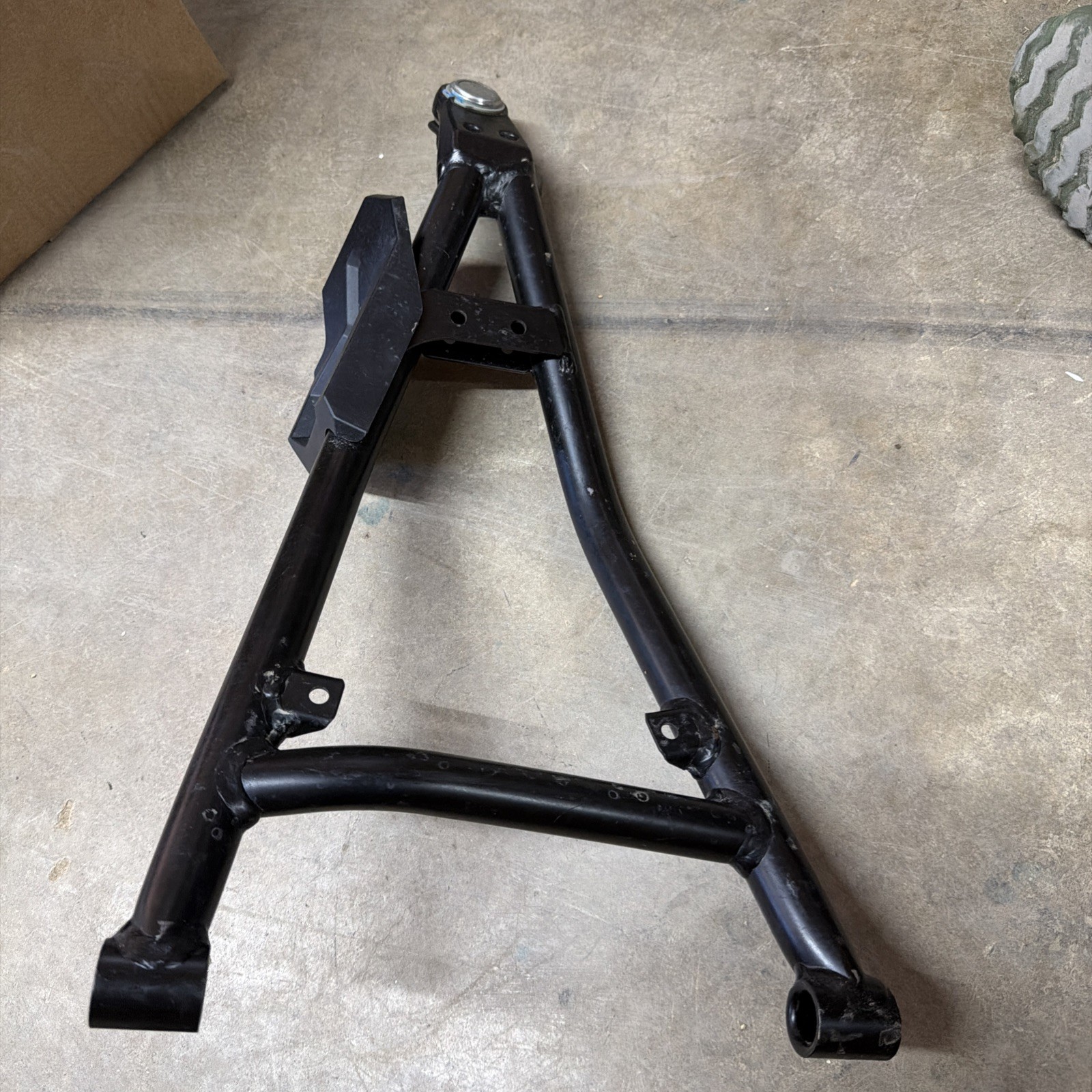 New Takeoff CAN AM DEFENDER HD10 65” / 67” FRONT LOWER LEFT A ARM 706204821