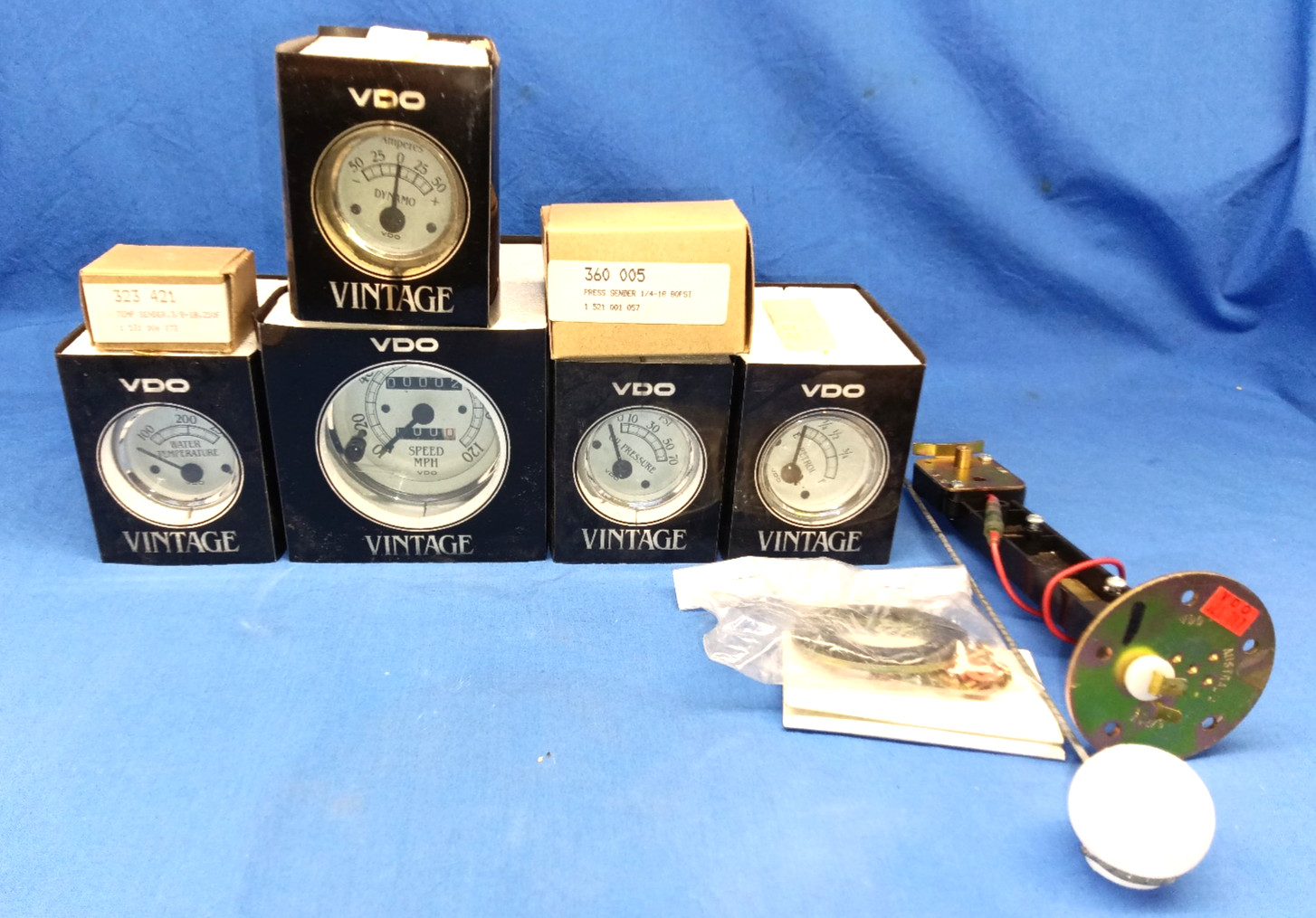 NOS VDO Vintage Series Hot Rod Style 5 Gauge Set Stewart Warner Navigator Panel