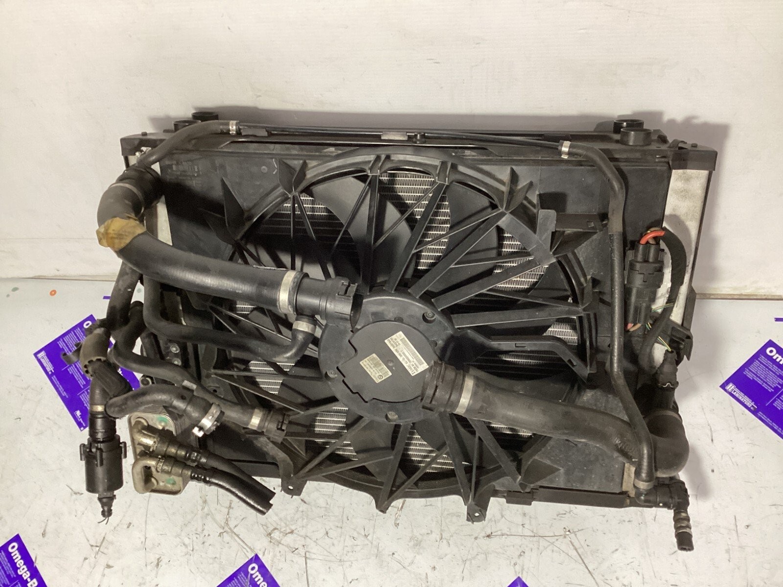 2006 - 2015 BMW 740I 750I 760I ENGINE COOLING RADIATOR & FAN ASSEMBLY OEM . 2006 - 2015 BMW 740I 750I 760I ENGINE COOLING RADIATOR & FAN ASSEMBLY OEM .
