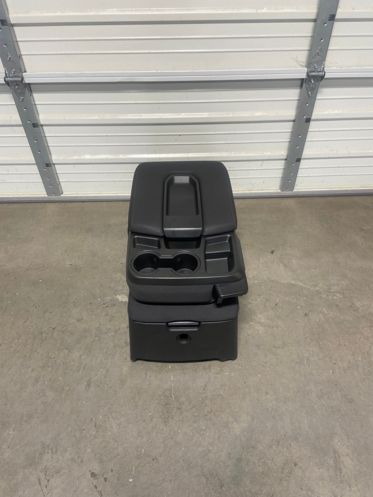 2019 2026 Chevrolet Silverado GMC Sierra Tahoe Center Console Jump Seat storage