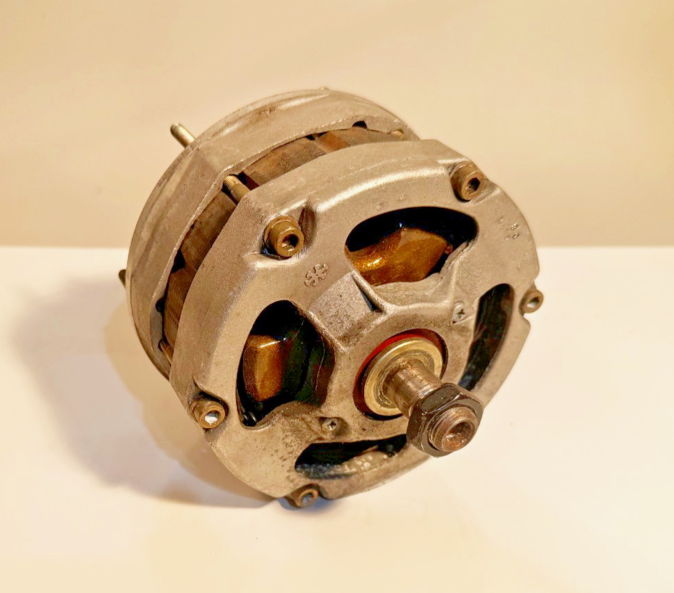 Original Untested 1970s Porsche 911 SEV Marchal Alternator Core