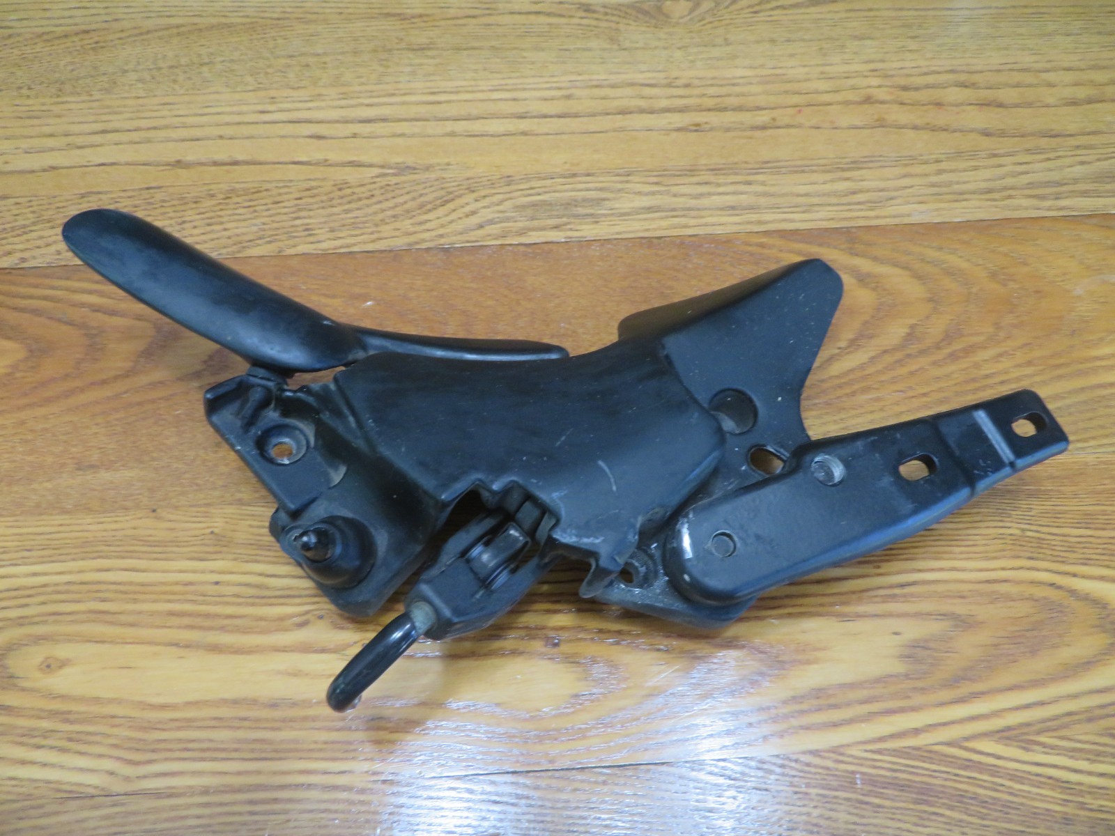 OEM 96-06 Chrysler Sebring Passenger Side Soft Top Convertible Roof Latch Lock OEM 96-06 Chrysler Sebring Passenger Side Soft Top Convertible Roof Latch Lock