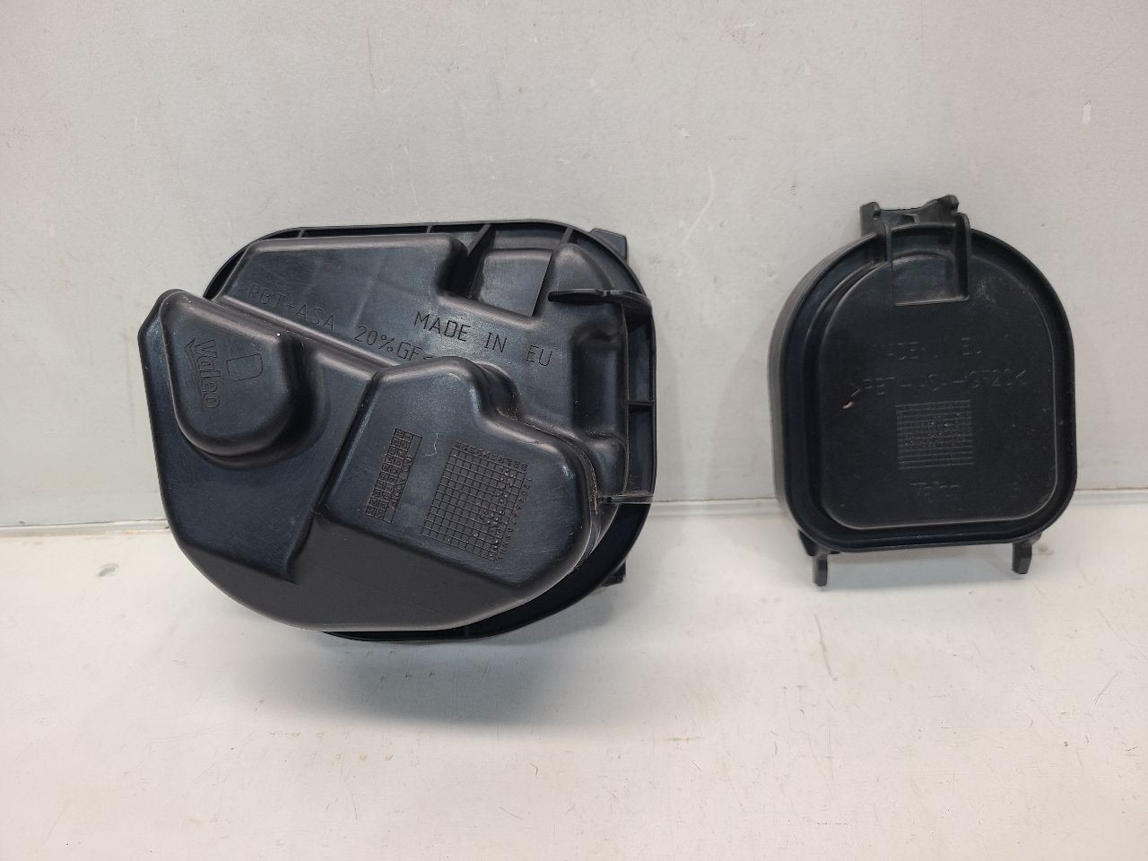 2009-11 BMW 328XI (Sedan) Passenger Right Headlight Dust Covers ONLY - Halogen