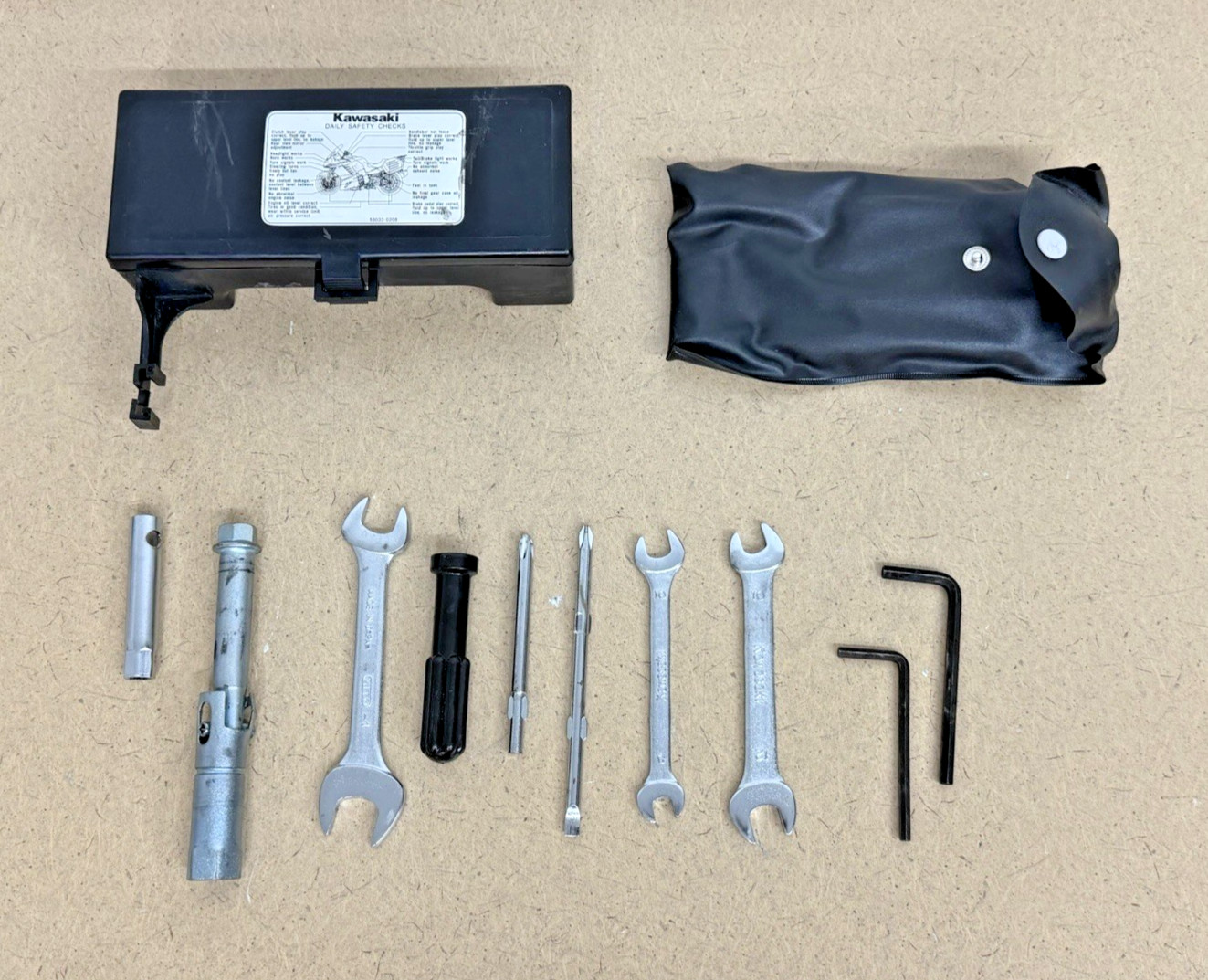2009 08-22 Kawasaki Concours 14 ZG1400 OEM Tools Tool Bag Pouch Set Kit