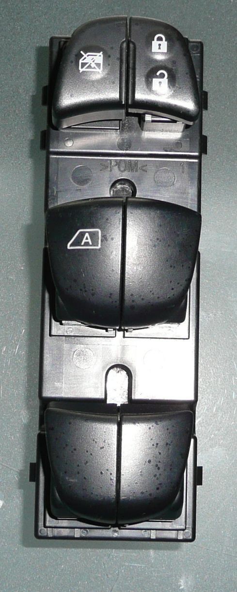 2010 - 2017 Nissan Juke Driver Side Master Power Window Switch PN: 25401 1KA0B