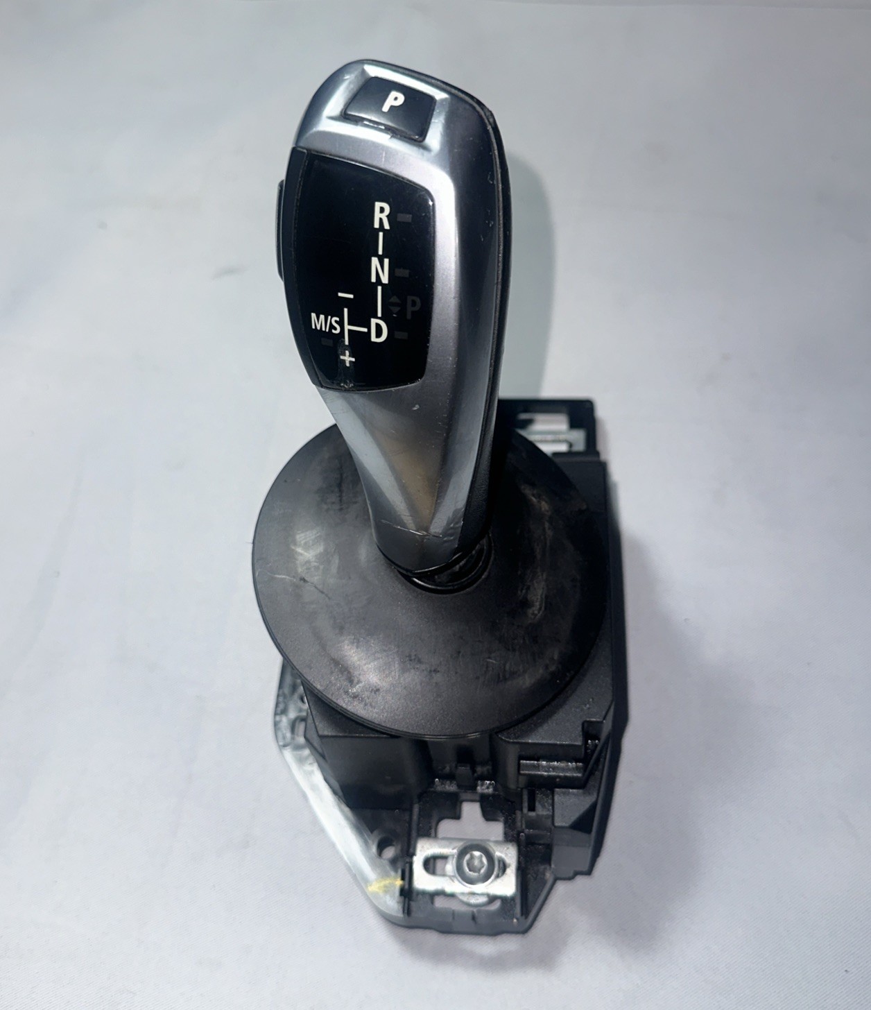 2008-2010 BMW 528I 535I E60 Auto Gear Selector Transmission Shifter 550i Assembl
