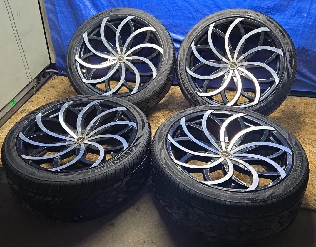 24” Inch Black Machined Azara 24x10 Inch Custom Alloy Rims Luxury SUV 305/35R24