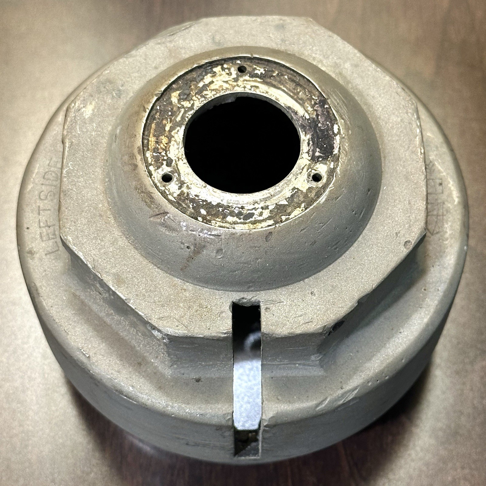 Rare Hayes #5 Wire Left Wheel Threaded Screw-on Hubcap Hub Grease Cap Hub Nut