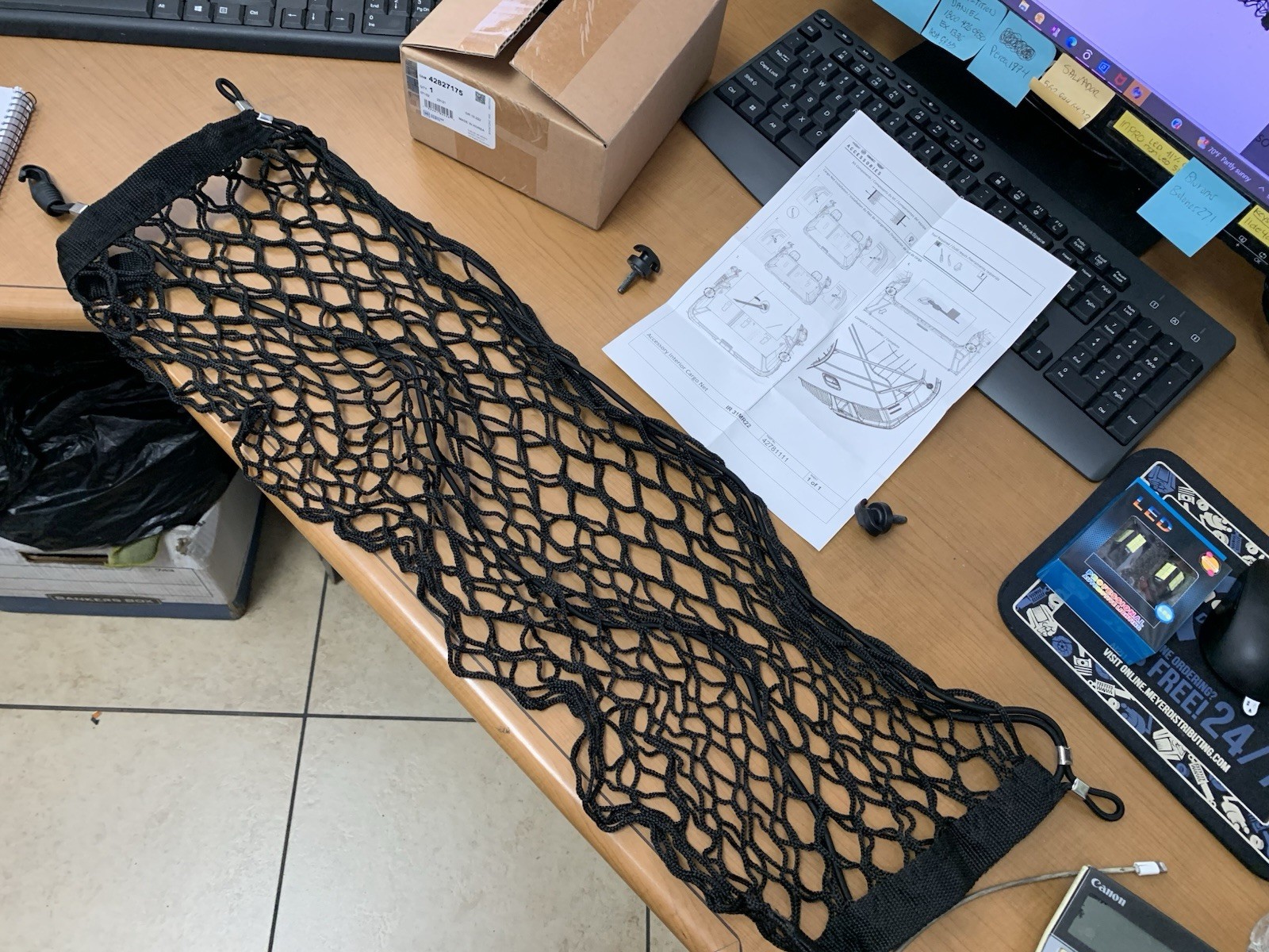 New 2024-2026 Chevy Trax Vertical Cargo Net Kit .Black 42827175 OEM Genuine GM. New 2024-2026 Chevy Trax Vertical Cargo Net Kit .Black 42827175 OEM Genuine GM.