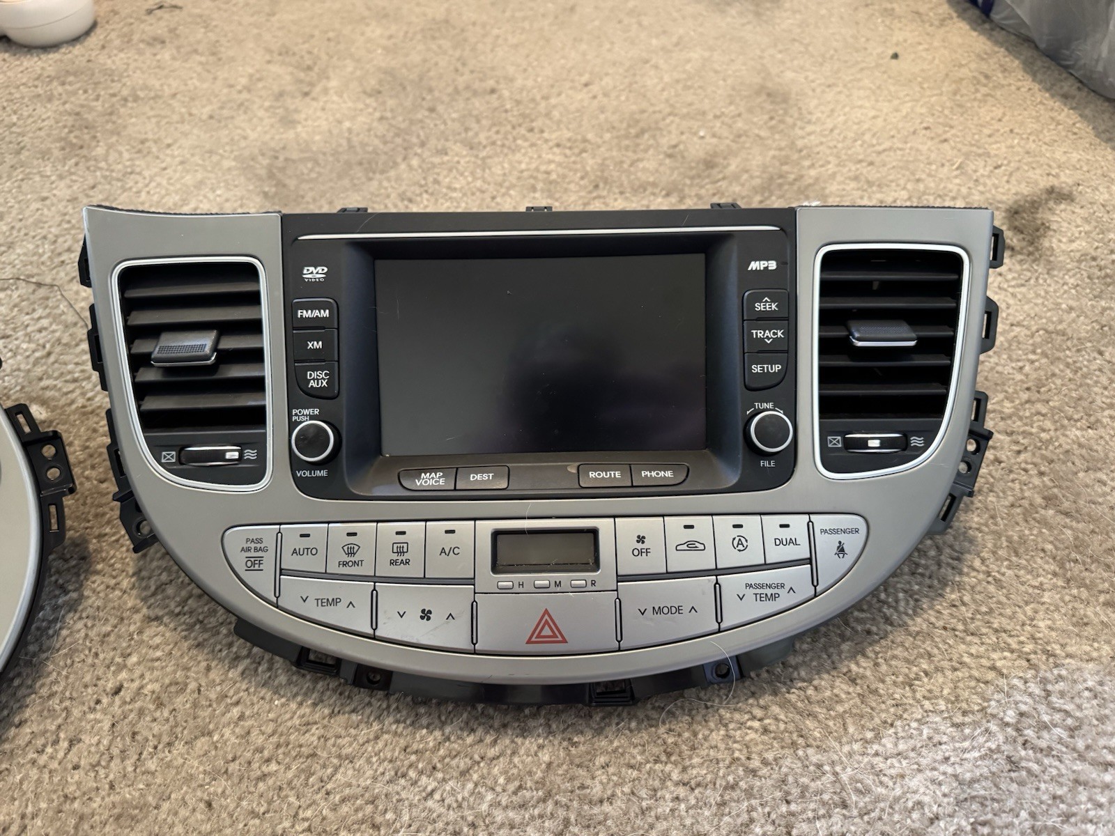 2009-2014 Hyundai Genesis OEM Navigation System And Climate Control 2009-2014 Hyundai Genesis OEM Navigation System And Climate Control
