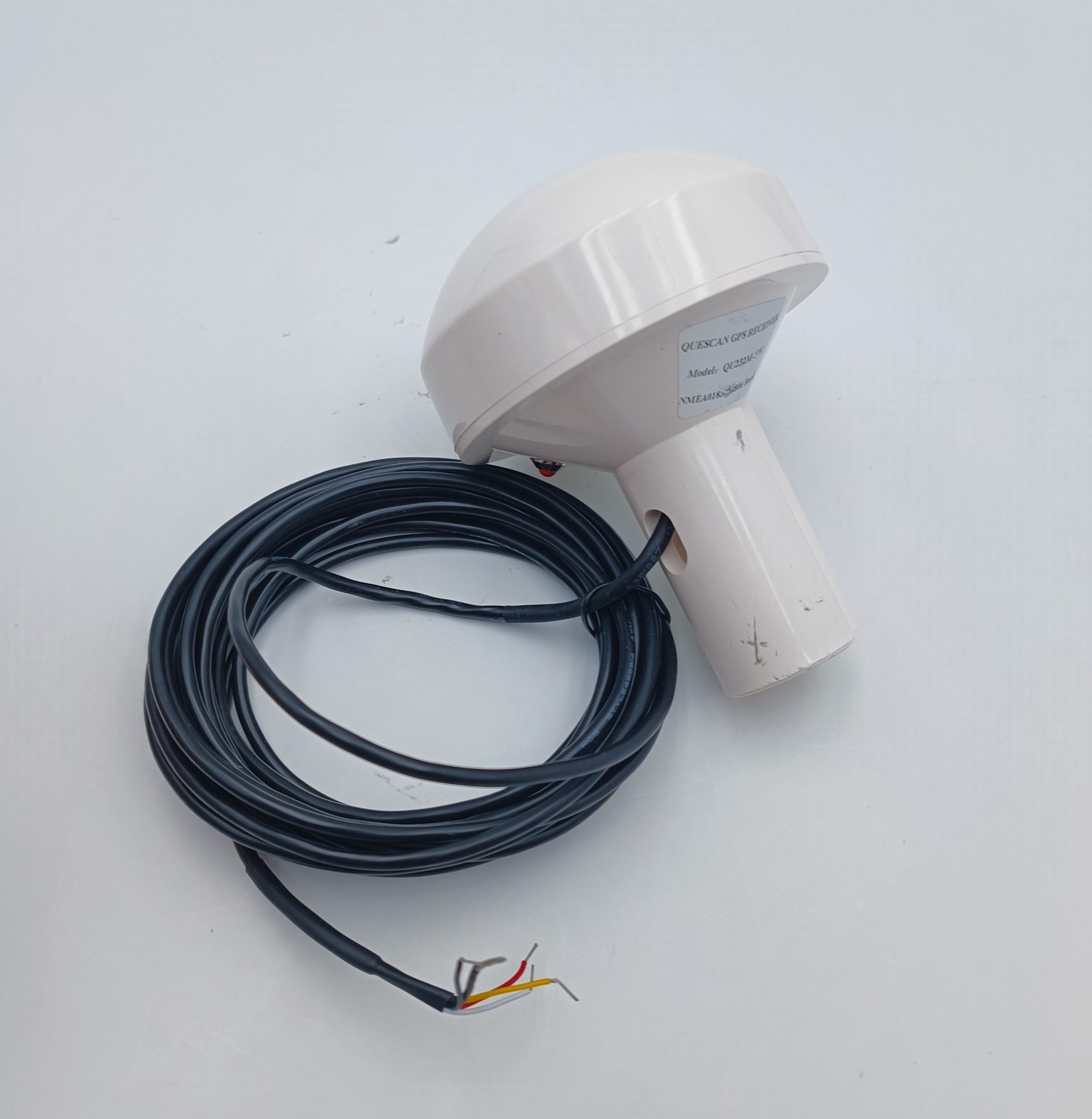 Garmin GPSMAP 2006C 3006C 2010C 3010C NMEA0183 Smart GPS antenna f/ Chartplotter Garmin GPSMAP 2006C 3006C 2010C 3010C NMEA0183 Smart GPS antenna f/ Chartplotter