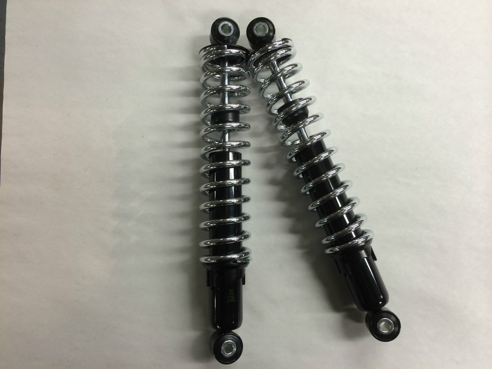 TRIUMPH REAR SHOCKS 12.9  CHROME SPRING 1954-1970 650 Modes 1954-1973 500 Models