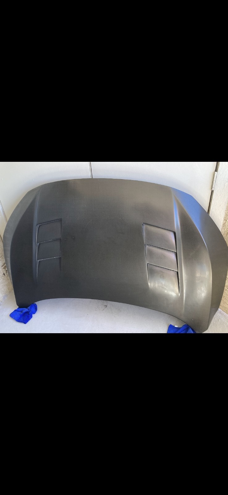 Seibon Carbon Fiber Hood In PHX Arizona. Is Real Carbon and Is Used As-Is