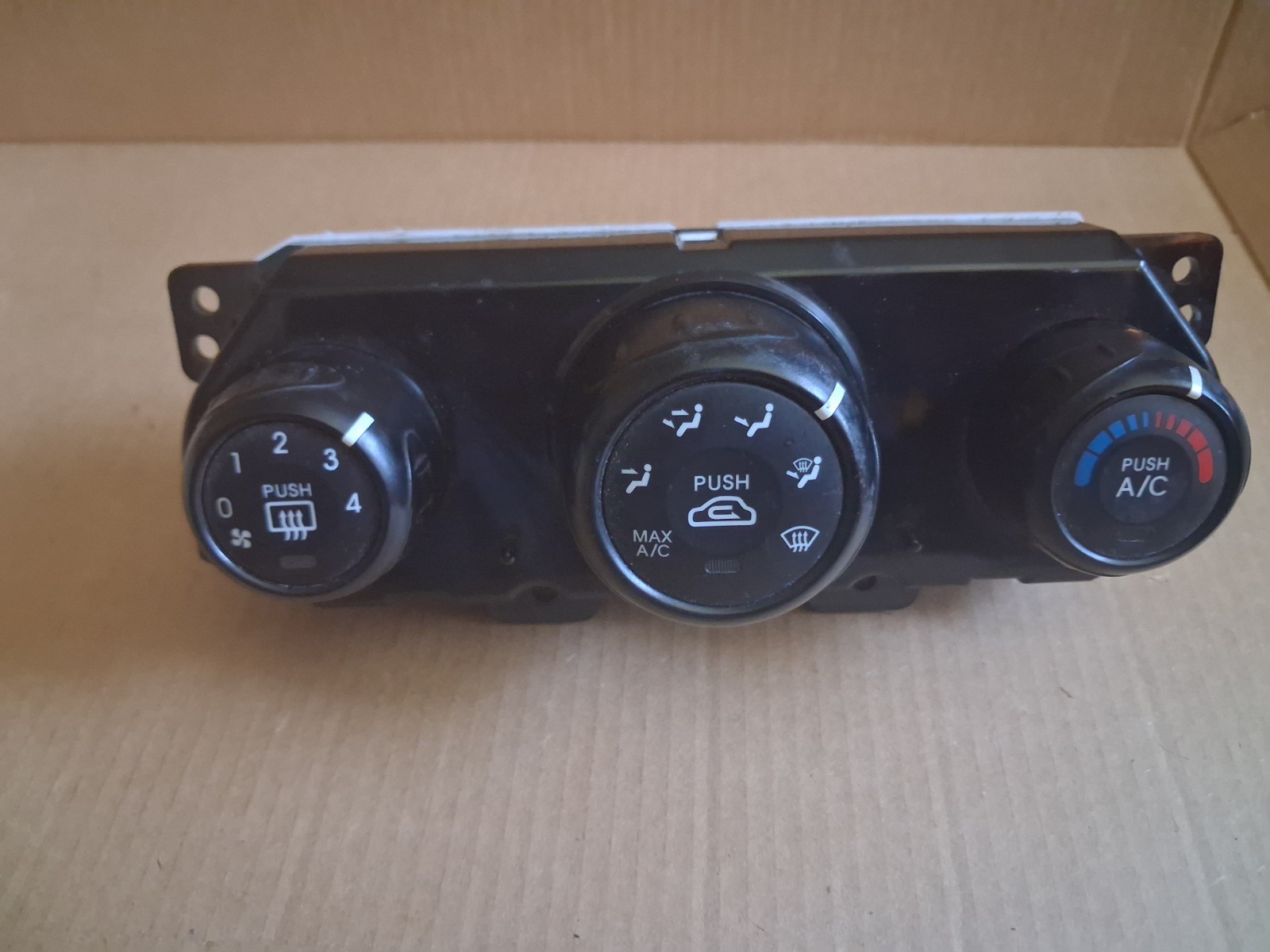 2005-09 Kia Sportage AC Heater Climate Temperature Control Panel OEM