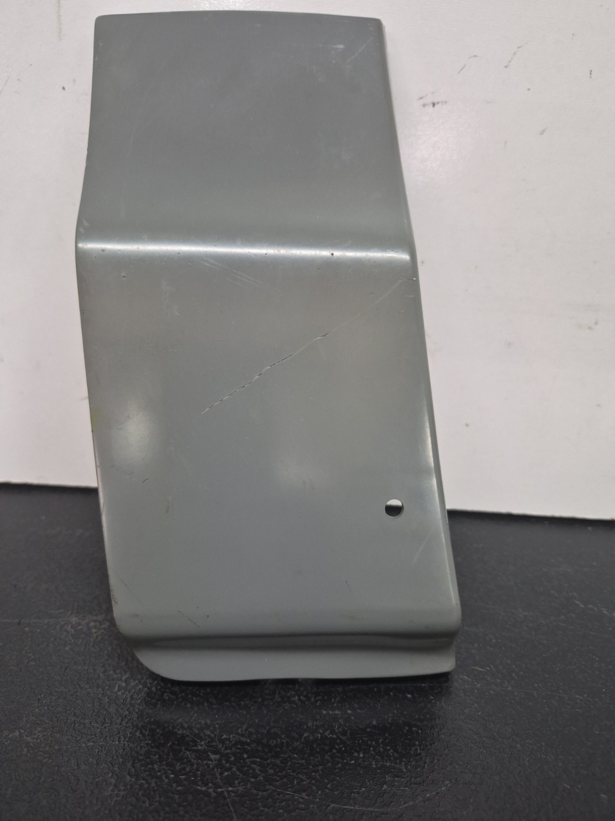 NOS 1986-89  Oldsmobile Delta 88 Front Bumper Filler Left Driver Side P#22525210