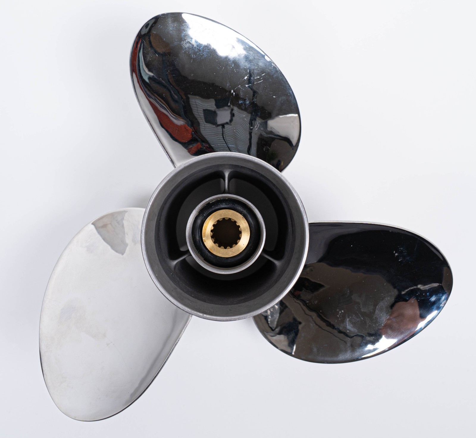 14 1/4 x 17 RH Stainless Steel Boat Propeller 3 Blade 17 Pitch Prop