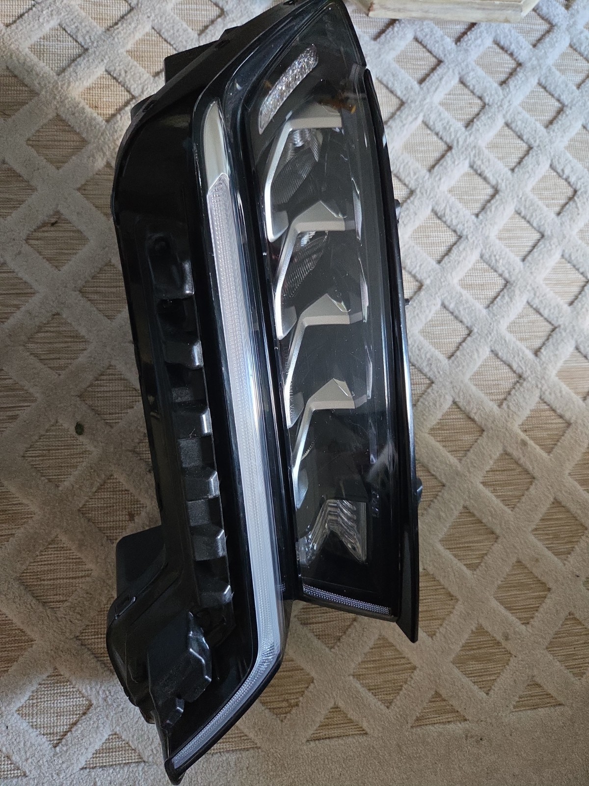 2021-2023 Kia Sorento Headlight RH OEM 
