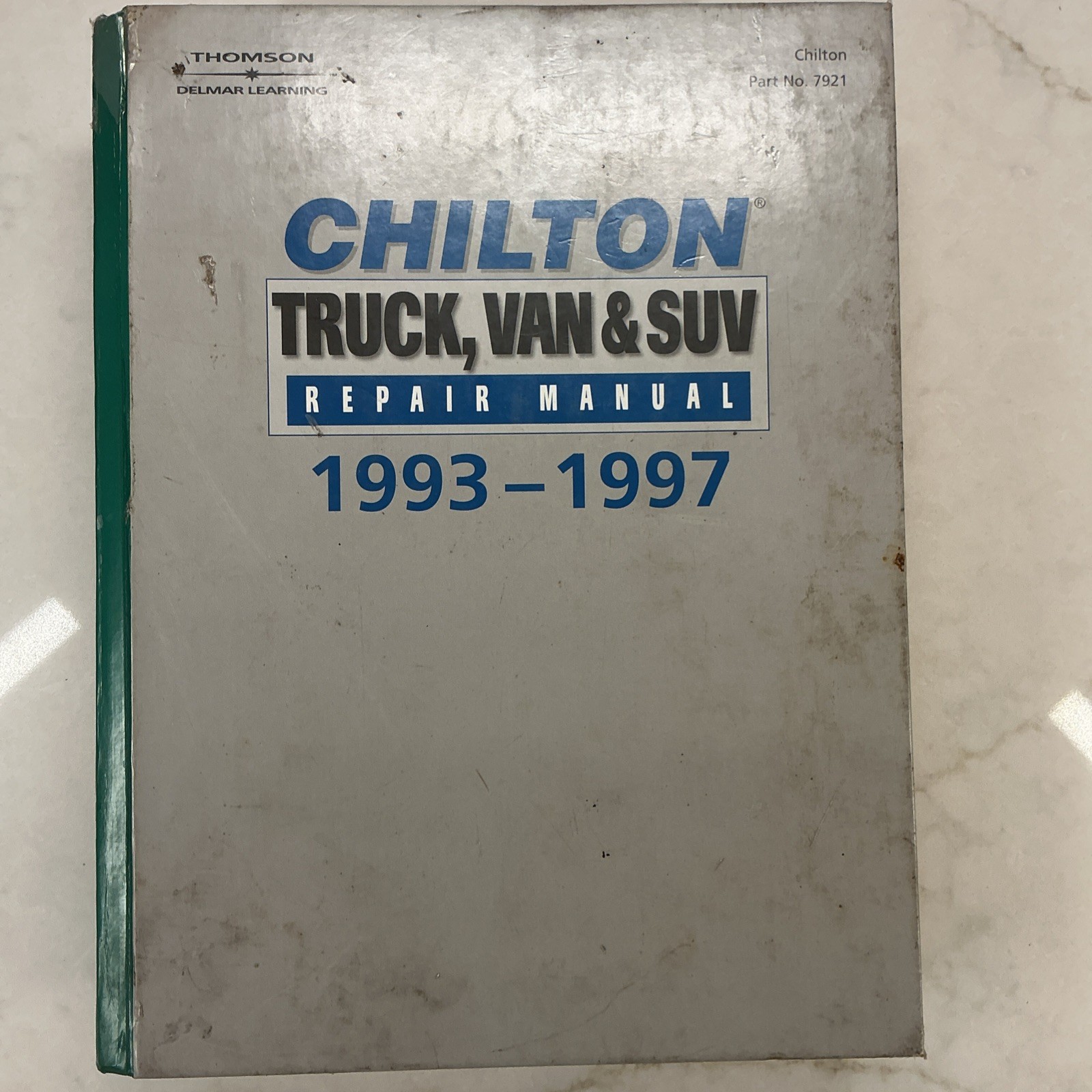 Chilton\'s Truck and Van Manual 1993-1997 7921 Hardcover
